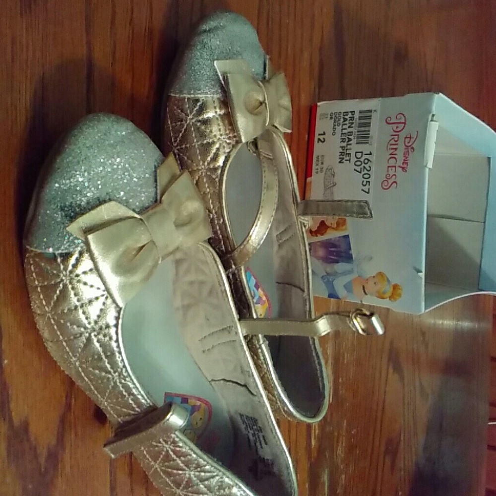 Toddler silver & gold flat shoes